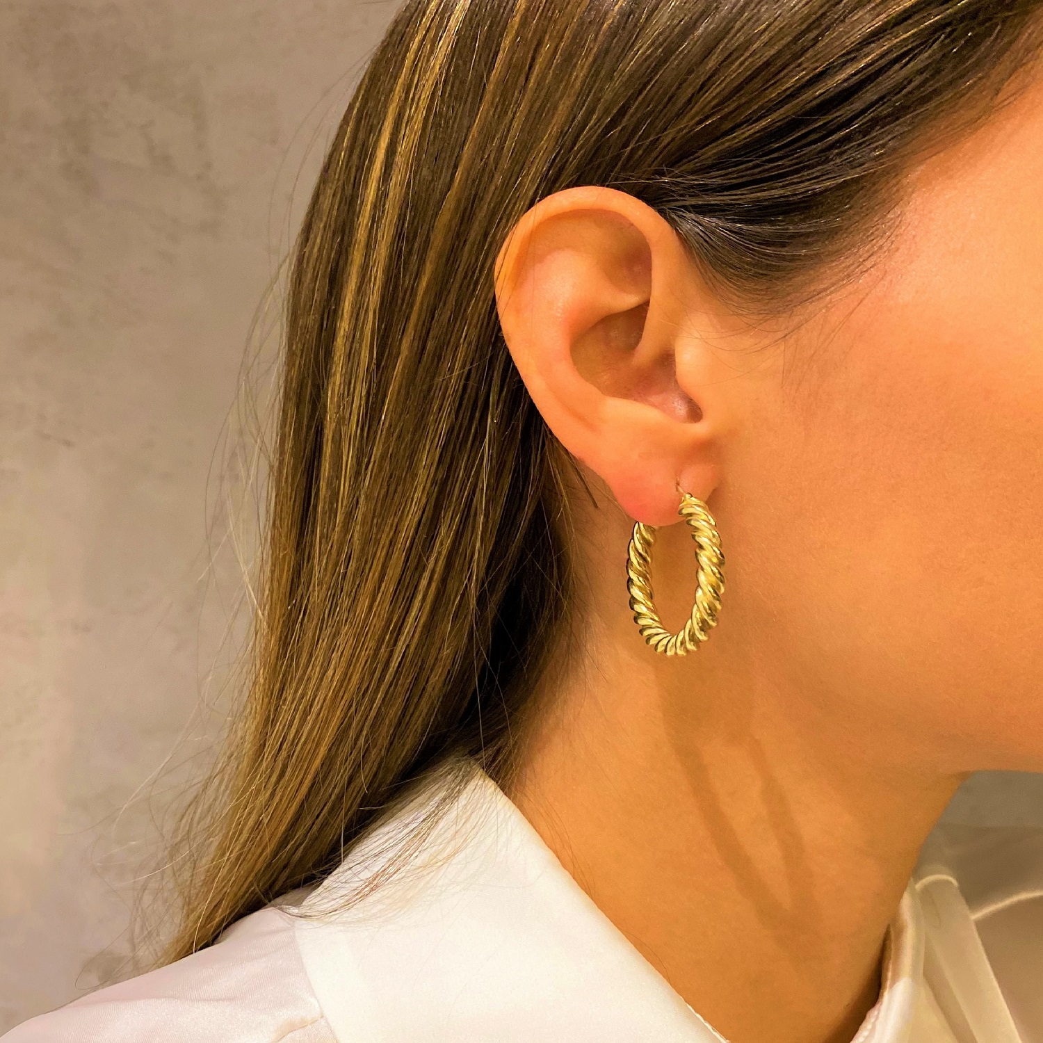 kotsoniskosmimata skoylariki krikos se kitrino chryso stroggylos ear004b