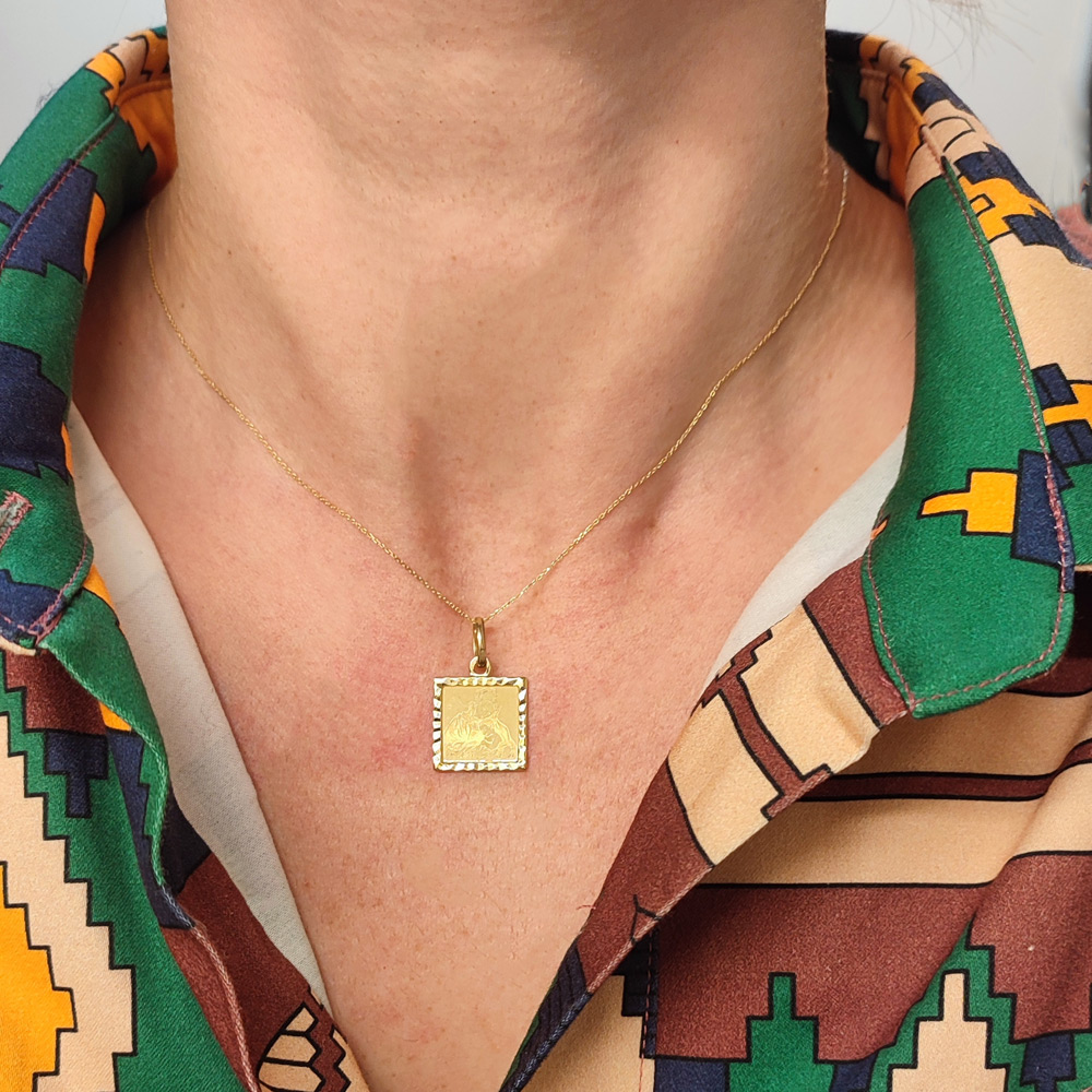 Φυλαχτό με την Παναγιά και τον Χριστούλι χρυσό K14 – PAN088